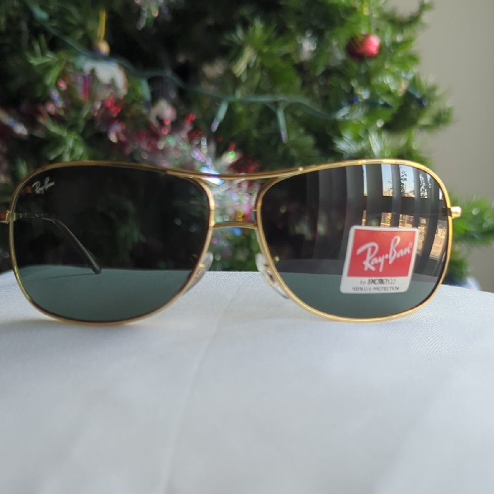 Ray-Ban Gold Frame Sunglasses with Dark Lenses
